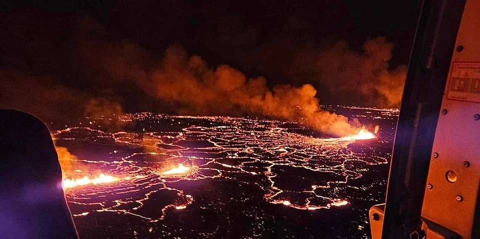冰岛火山爆发？你的精神栖息地还好吗？火山爆发三维动画｜火山3D模拟